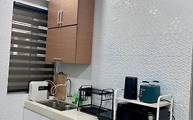 The Venus - Spacious Wooden Top Floor Apartment